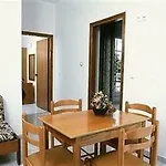 Ilyssion Holidays דירה