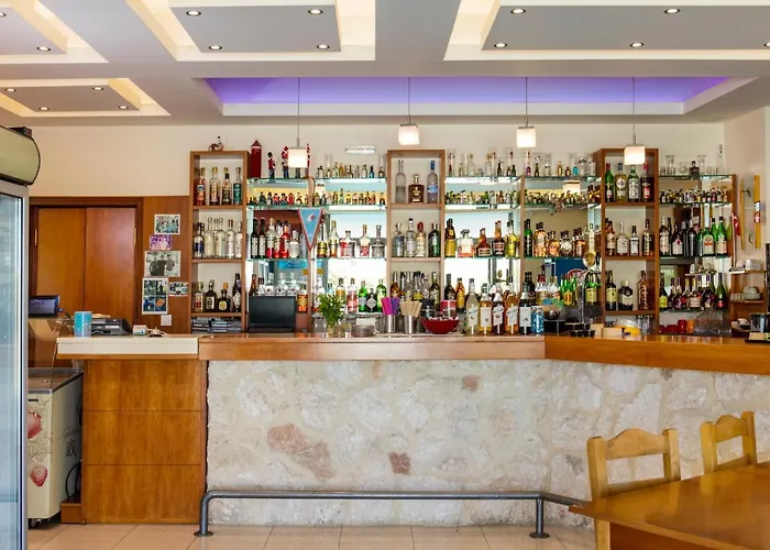 Ilyssion Holidays יאליסוס